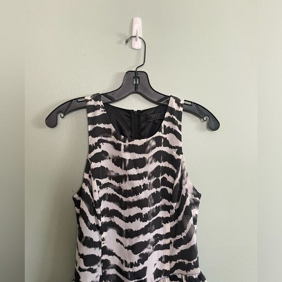 Guess Black and White Zebra Tie Dye Drop Waist T Back Mini Dress SZ 6 - Picture 7 of 9